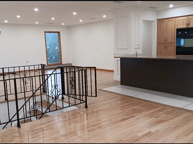 12 Crescent Ave #2 — Photo 6