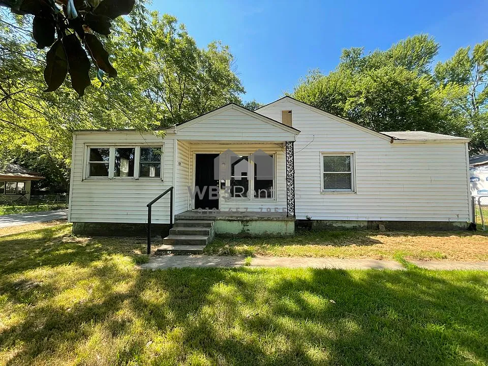 819 Cherry Pl