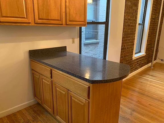 3rd image of 307 E 91st St #5F