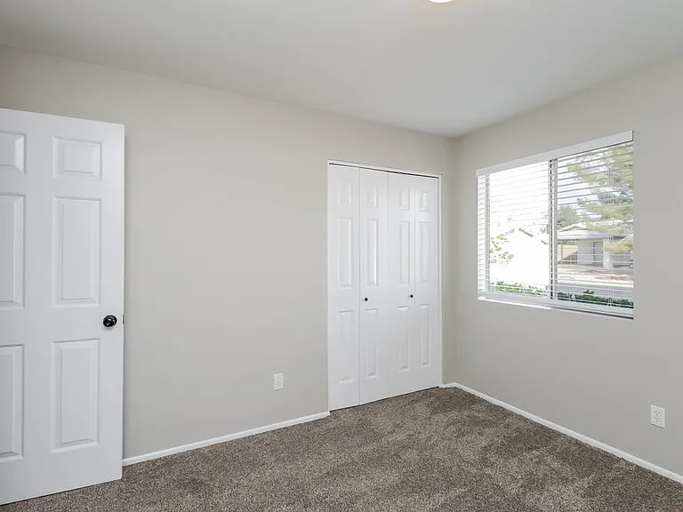 3421 E Dragoon Ave — Photo 10