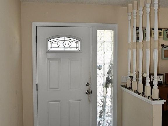 4th image of 31 Blaine Dr