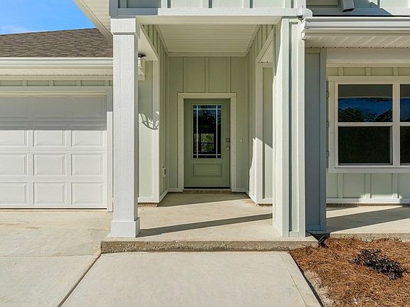 3rd image of 326 Cove Ln
