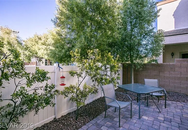 1142 Village Crossing Ln — Photo 12
