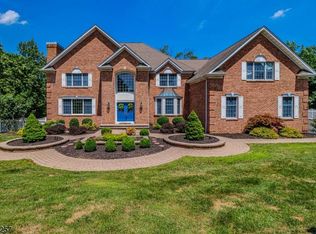 11 Grist Mill Rd, Lebanon, NJ 08833