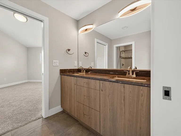 1407 Rogers Ct — Photo 47