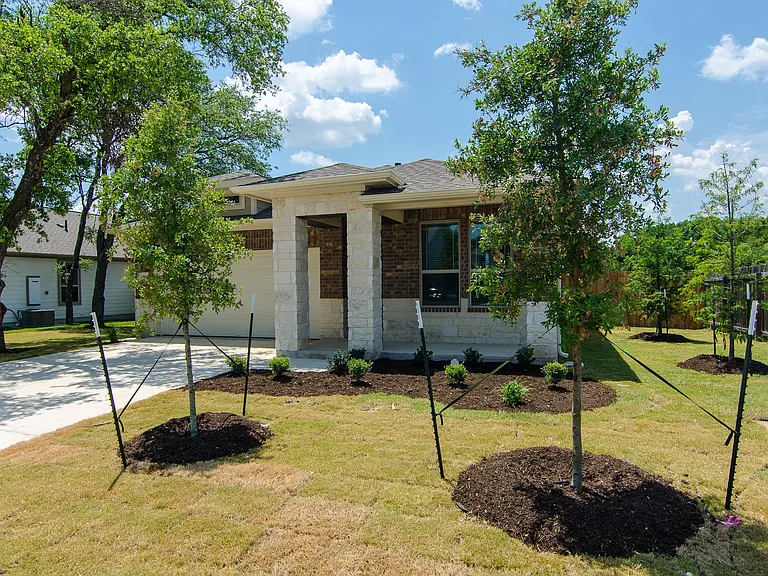 905 Olive Creek Dr — Photo 1