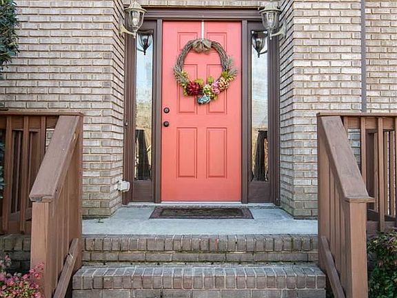 4th image of 325 Lime Creek Cir