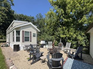 N10878 Rainbow TERRACE, Fox Lake, WI 53933