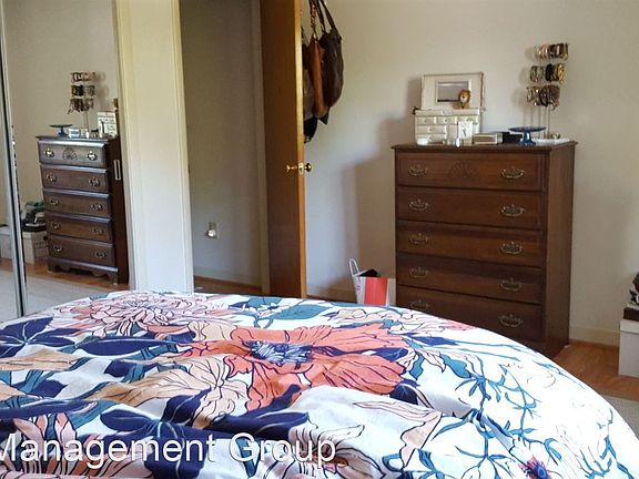 5th image of 221 Summer St APT 6