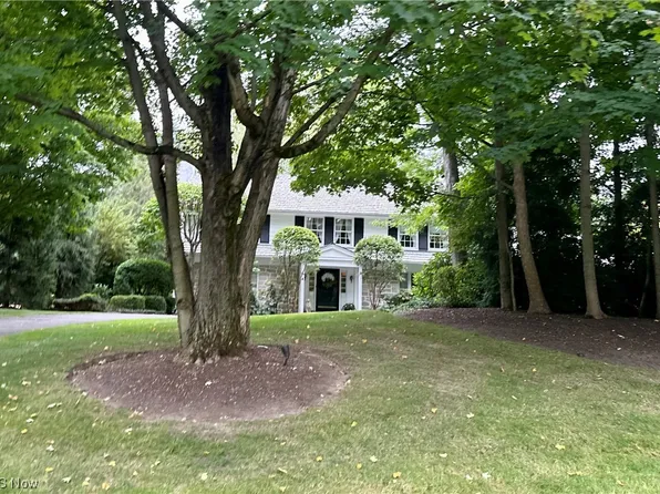 32510 Creekside Dr, Pepper Pike, OH 44124