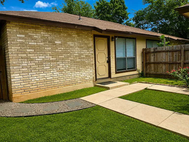 8873 Meadow Trce #8871 — Photo 3