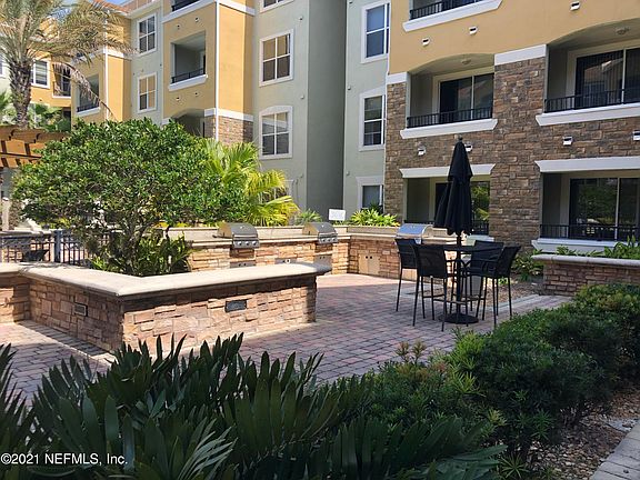 5th image of 8539 GATE Parkway #9208