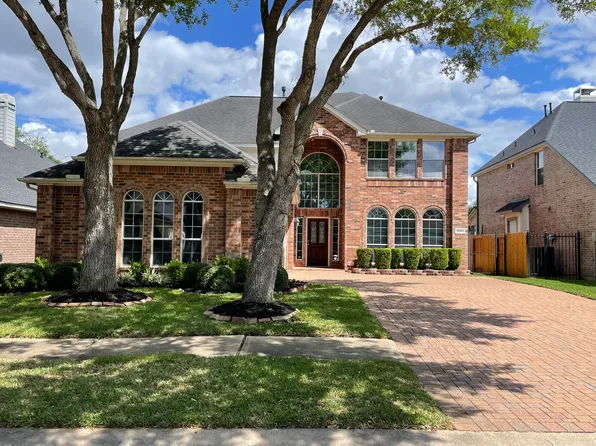 14207 Cairns Ct, Sugar Land, TX 77498