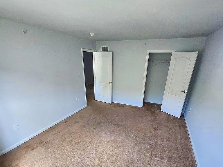 302 Hidden Dr — Photo 18