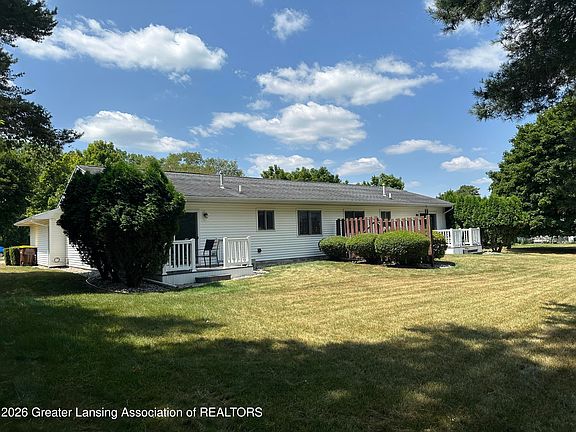 4th image of 803 Randy Ln