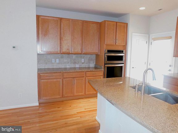 5th image of 3061 Waterloo Ln