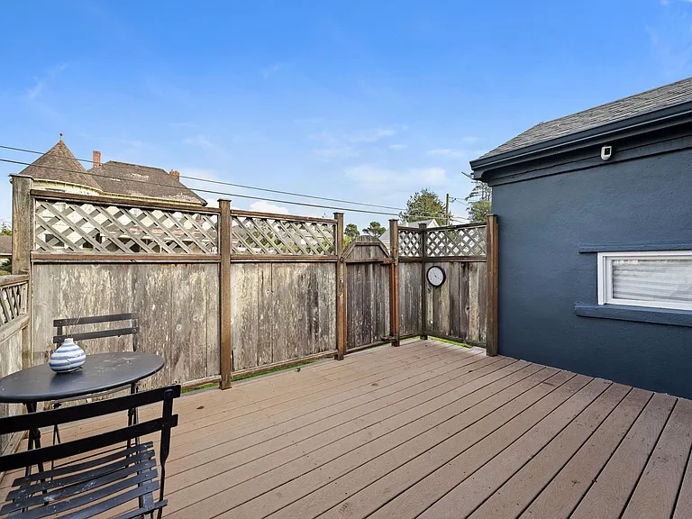 1110 45th Pl — Photo 28