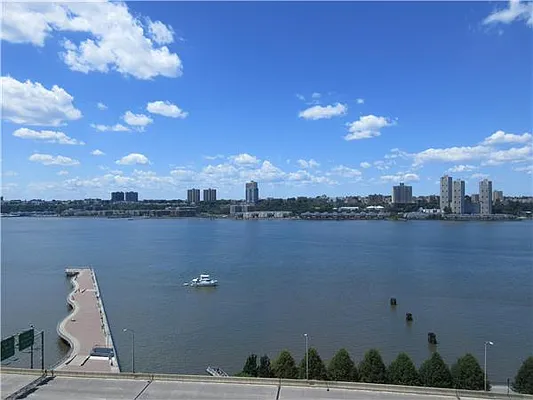 Rented by Markgraf Group Ltd | media 8