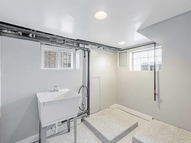7614 W 63rd Pl — Photo 14
