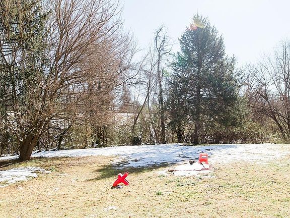 2nd image of 1649 McKinney Ave
