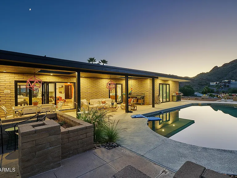 4016 E Flynn Ln — Photo 3