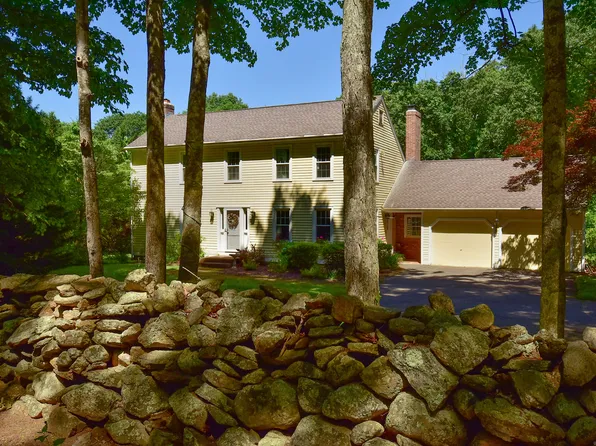 28 Olde Hall Road, Hebron, CT 06248