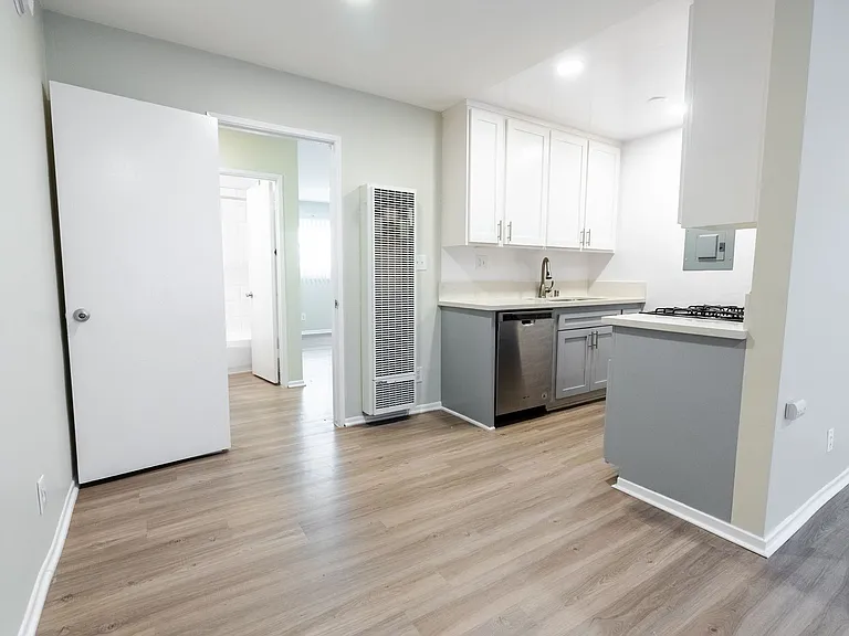 11937 Avon Way — Photo 20