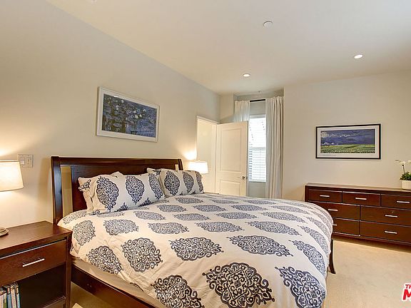 4th image of 1625 S Granville Ave #101