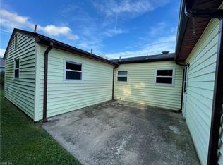 737 Churchill Dr, Virginia Beach, VA 23464