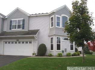 2198 Shamrock Pl, Chaska, MN 55318