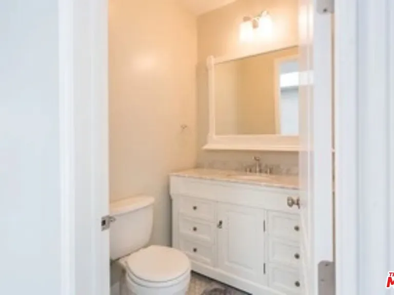 7311 Gaviota St — Photo 4