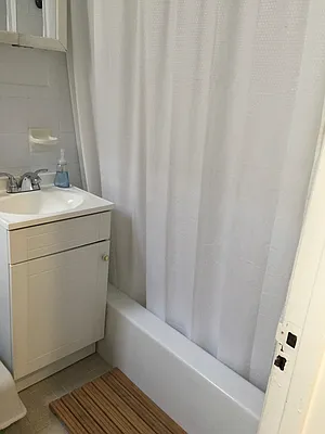 Rented by Urban Real Estate Inc | media 4