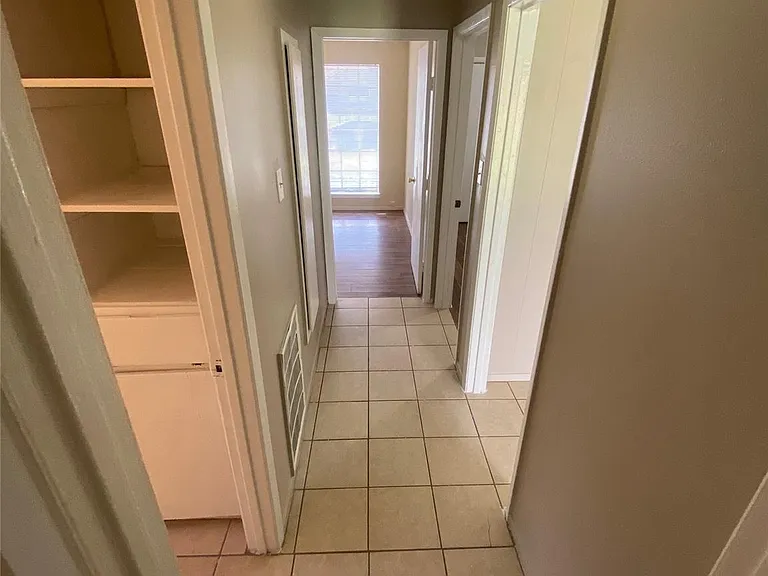 5814 Mackinaw Rd — Photo 6
