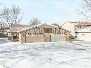 33 Hollyhock Ct, Appleton, WI 54914