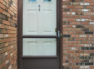 83 Columbus Pl APT B, Stamford, CT 06907