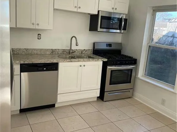 4321 Joycelyn Dr, New Orleans, LA 70131