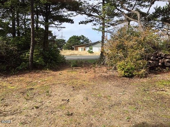 2nd image of 1401 NW Bayshore Dr