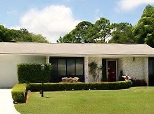 121 Farragut Dr, Palm Coast, FL 32137