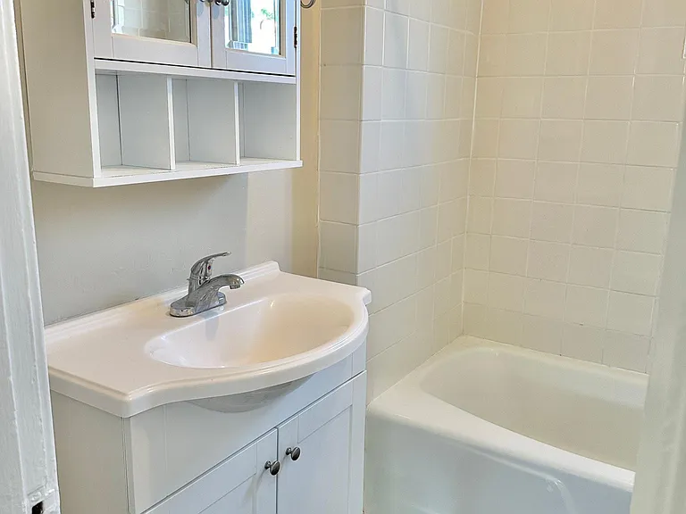 242 N Sierra Ave — Photo 19