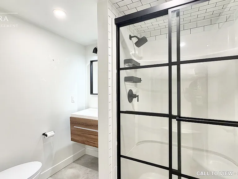 1370 Killarney Beach Rd #7 — Photo 9