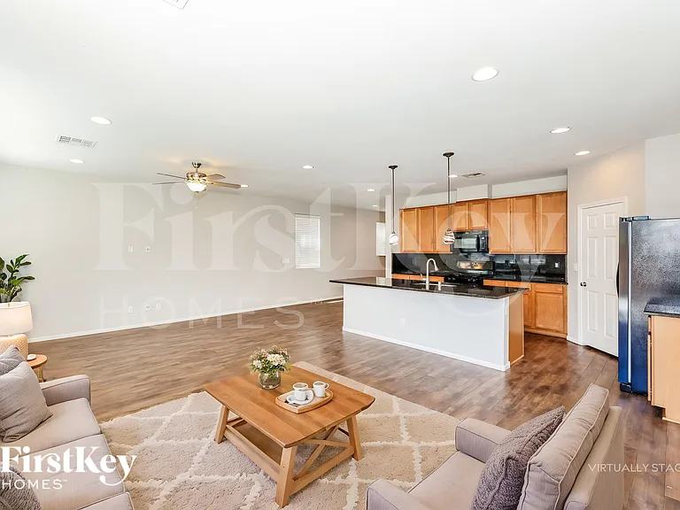 9809 Dryden Ct — Photo 4