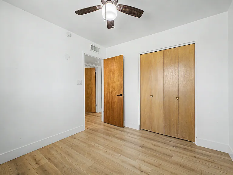 1010 W 13th St — Photo 16