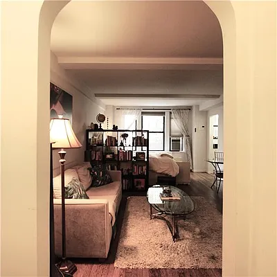 Rented by Akam Sales and Brokerage | media 11