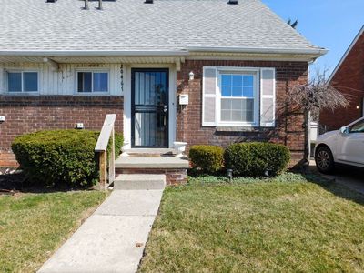 20467 Moross Rd, Grosse Pointe, MI, 48224