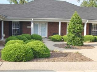 8405 Aspen Glen Way, Louisville, KY 40228
