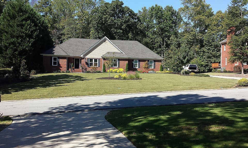 1st image of 2033 Perrin Dr