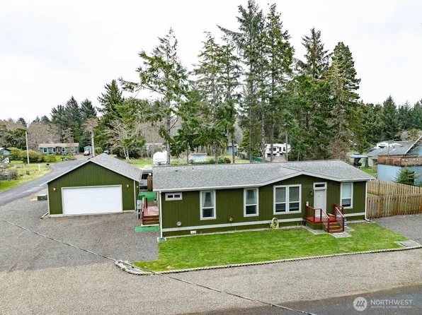 32112 N Place, Ocean Park, WA 98640
