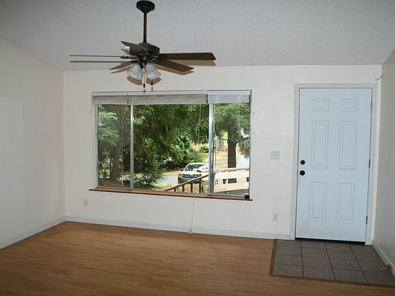 2nd image of 26833 Border Way NE