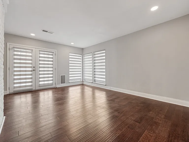 3236 Merrell Rd — Photo 16