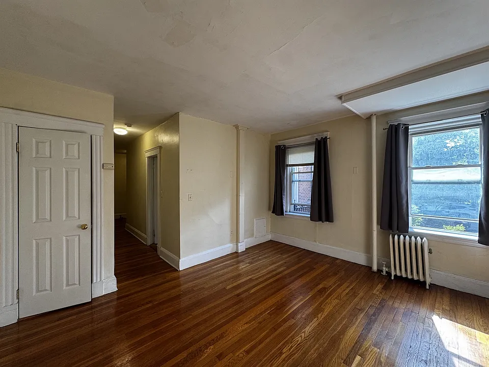 6 Agassiz St #3